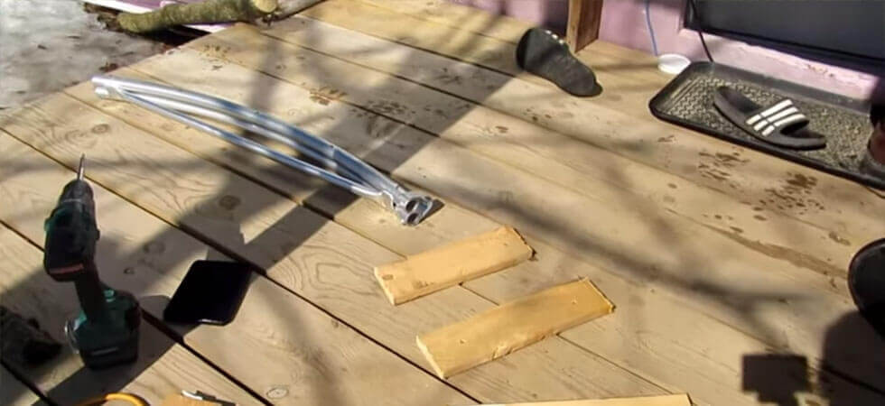 bending the hoop house poles using bender 
